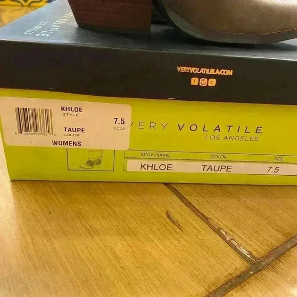 Women's Fringed booties faux leather Khloe high ankle Very Volatile 7.5 new‎ - Picture 9 of 13